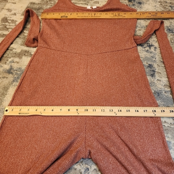 Gap pink ribbed knit sleeveless belted wideleg cropped jumpsuit. Size small. - Picture 13 of 15
